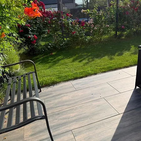 Traum-ferienwohnung Ueber 2 Etagen Mit Sonnenterasse Und Seenaehe Appartamento Zulpich